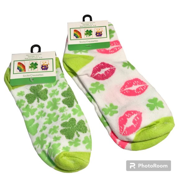 Shamrock Socks St Patricks Day Celtic Kiss me I'm Irish Green Clover 2 Pairs Lot - Picture 1 of 5